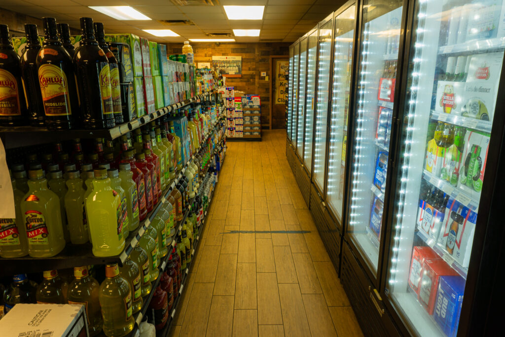 metz 2 liquor and package store